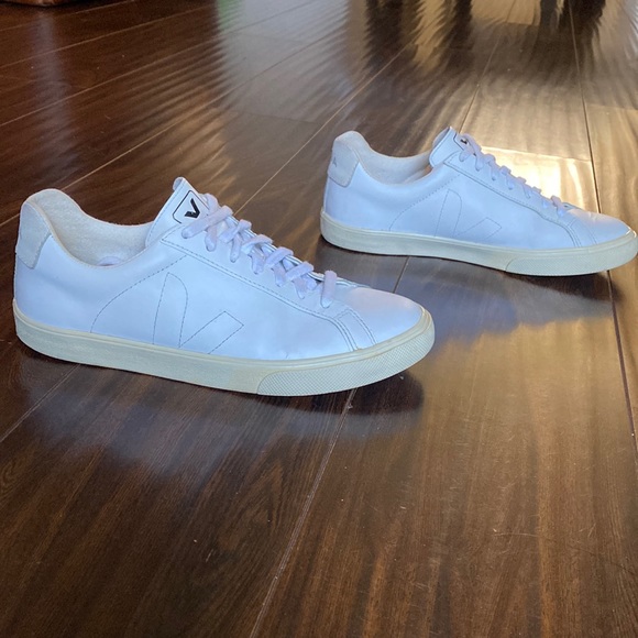 VEJA Esplar Leather Logo Sneakers - Picture 13 of 14